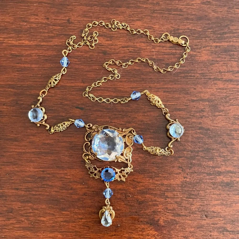 Original Art Deco 1920s blue crystal glass and brass pendant necklace - Picture 2 of 14